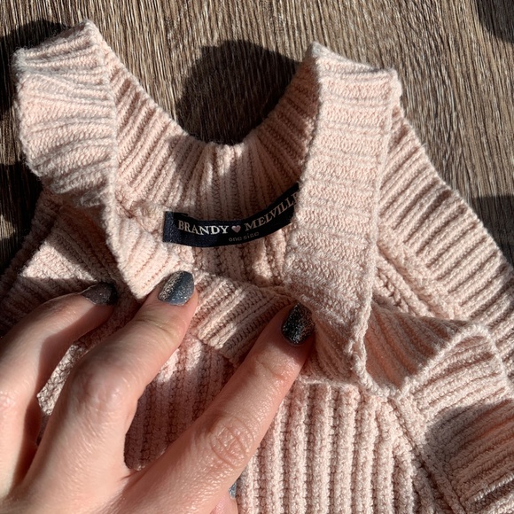 Brandy Melville Halter top - Picture 2 of 4